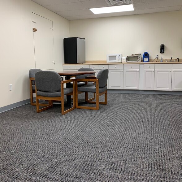 14 Nason St, Maynard, MA à louer - Photo intérieure – Image 3 sur 6