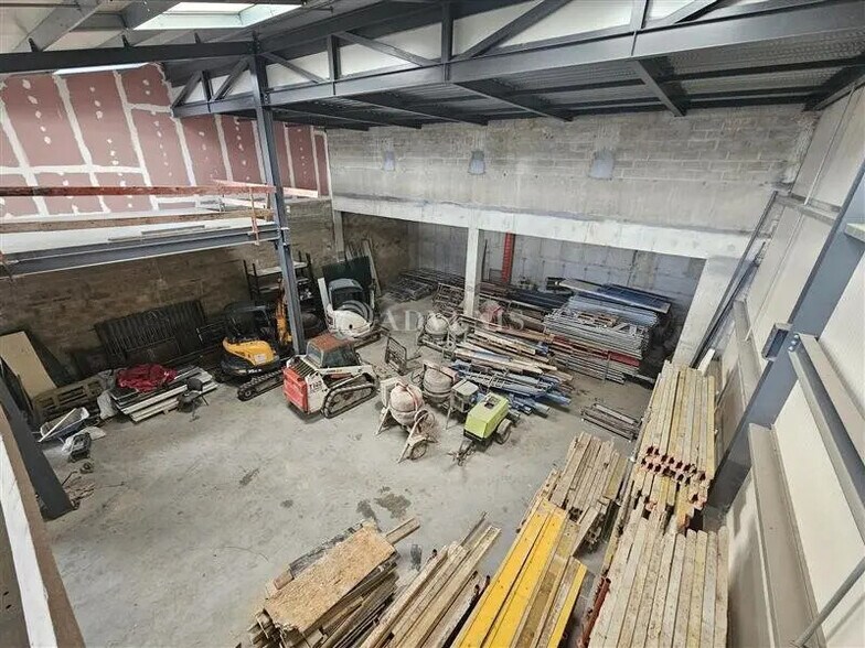 Local d’activités dans Montfermeil à louer - Photo de l’immeuble – Image 2 sur 9