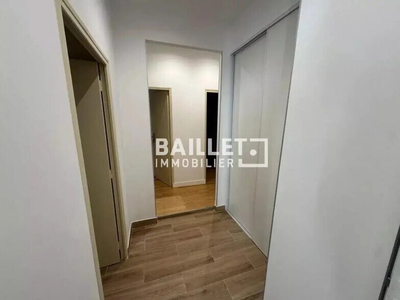 Bureau dans Nice à louer - Photo de l’immeuble – Image 3 sur 18