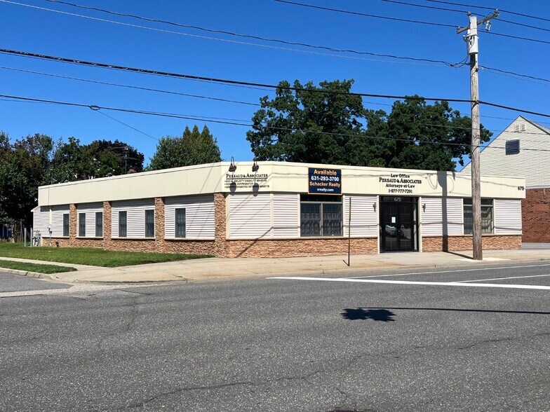 675 Broadway, Massapequa, NY à louer - Photo de l’immeuble – Image 2 sur 4