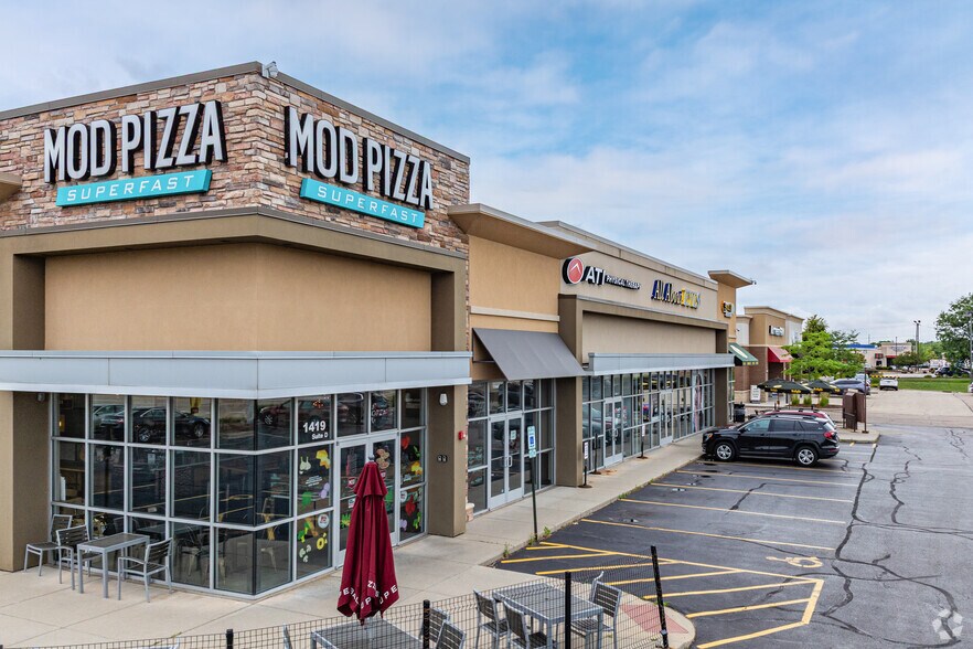 1419 W Lane Rd, Machesney Park, IL à louer - Photo principale – Image 1 sur 5