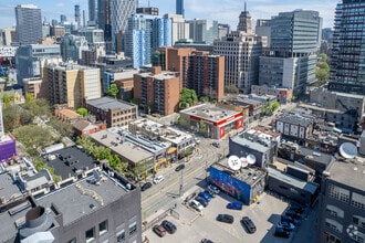 242 Queen St W, Toronto, ON - VUE AÉRIENNE  vue de carte
