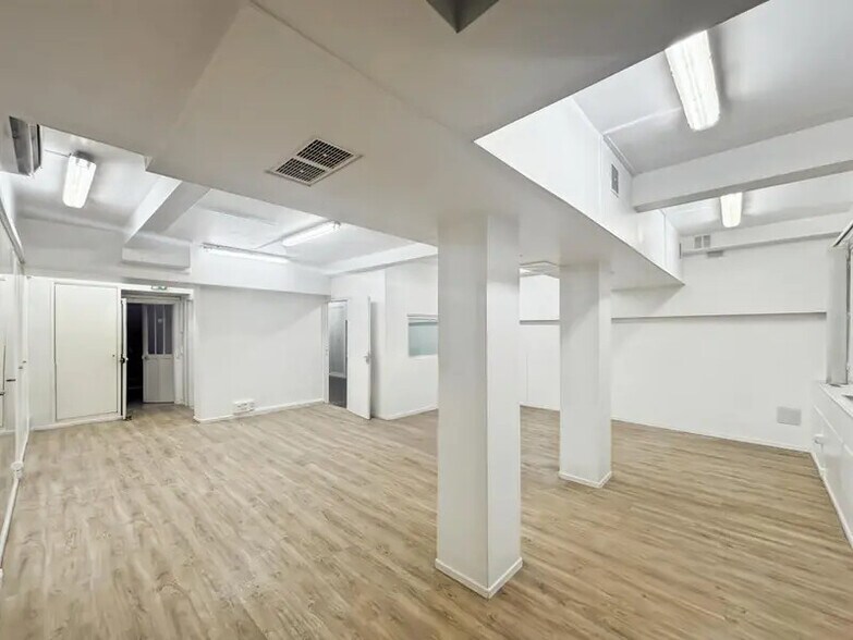 Bureau dans Paris à louer - Photo de l’immeuble – Image 2 sur 8