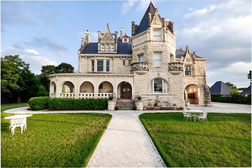 950 E Grayson St, San Antonio, TX à vendre - Photo de l’immeuble – Image 2 sur 31
