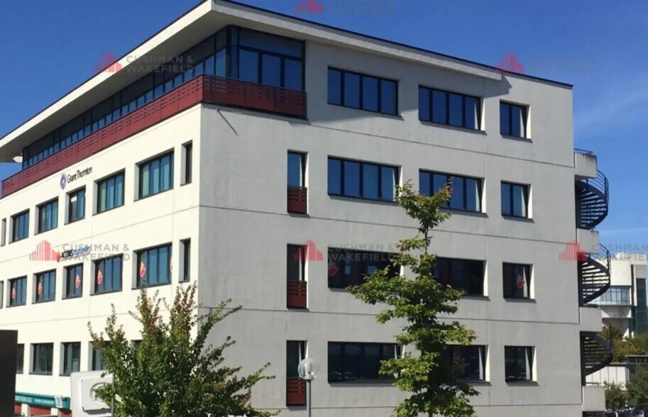 Bureau dans Besançon à vendre - Photo de l’immeuble – Image 2 sur 4