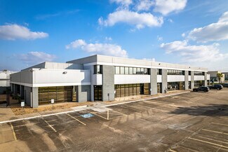 Plus de détails pour 8901-8933 Interchange Dr, Houston, TX - Différents types d’espaces à louer