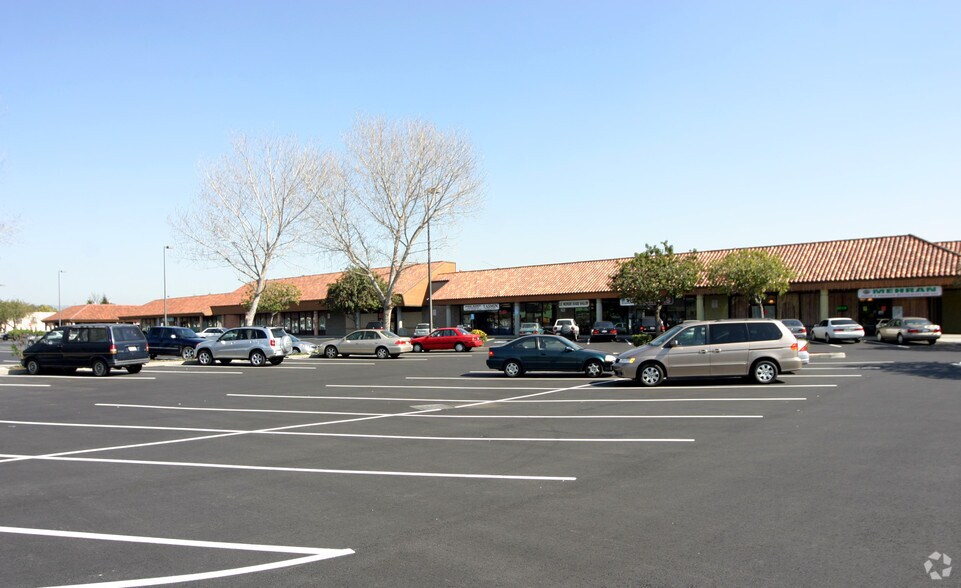39945 Balentine Dr, Newark, CA à louer - Photo de l’immeuble – Image 3 sur 9
