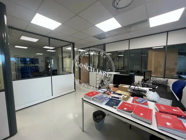 Local d’activités dans Flourens à louer - Photo de l’immeuble – Image 3 sur 5