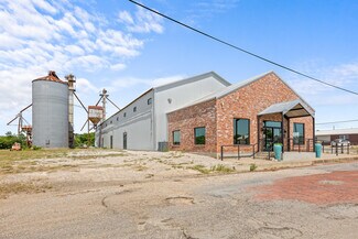 Plus de détails pour 151 5th St St, Honey Grove, TX - Spécialisé à vendre