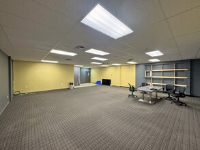 3603-3639 8 St SE, Calgary, AB à louer Photo intérieure– Image 1 sur 3