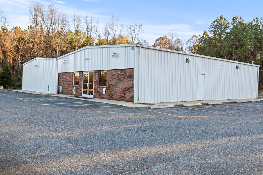 1163 Highway 274, Clover, SC à vendre - Photo principale – Image 1 sur 24
