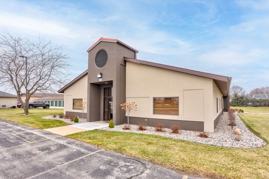 512 N Franklin St, Frankenmuth, MI à louer - Photo de l’immeuble – Image 1 sur 9