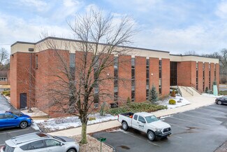 Plus de détails pour 3 Park Plz, Wyomissing, PA - Bureau à louer