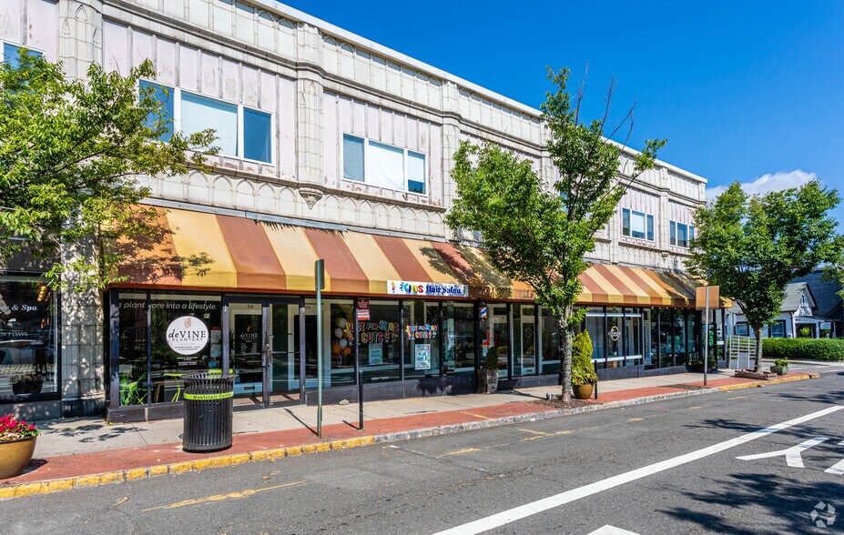 22 S Fullerton Ave, Montclair, NJ à louer - Photo de l’immeuble – Image 1 sur 14