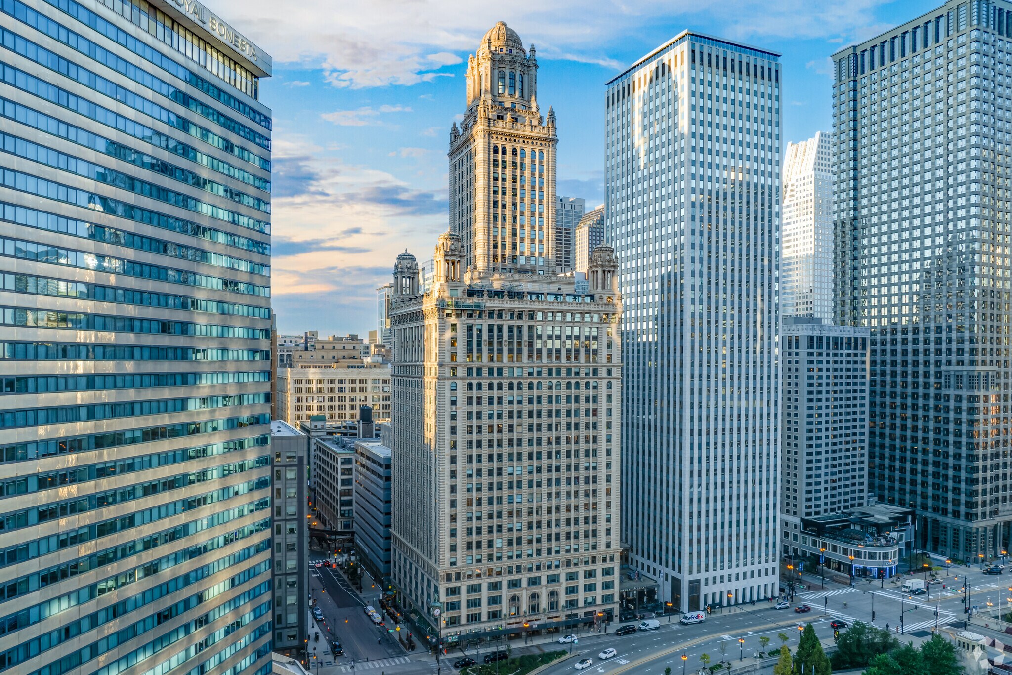 35 E Wacker Dr, Chicago, IL à louer Photo principale– Image 1 sur 21