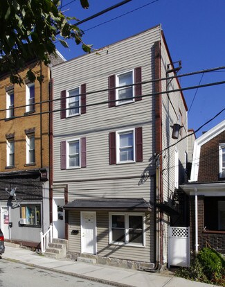 Plus de détails pour 305 Bessemer Ave, East Pittsburgh, PA - Logement à vendre