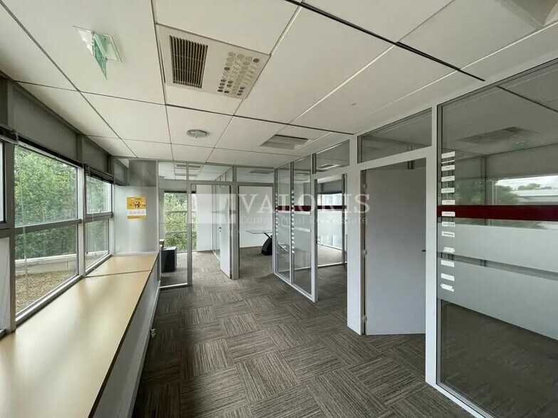 Bureau dans Lyon à louer - Photo de l’immeuble – Image 2 sur 12