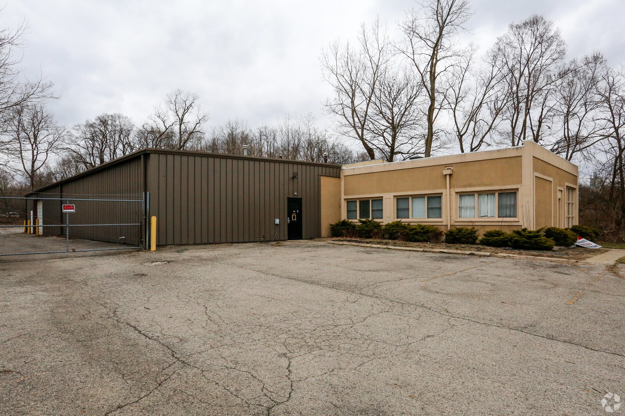 1026 Mitchell Blvd, Springfield, OH à vendre Photo principale– Image 1 sur 9