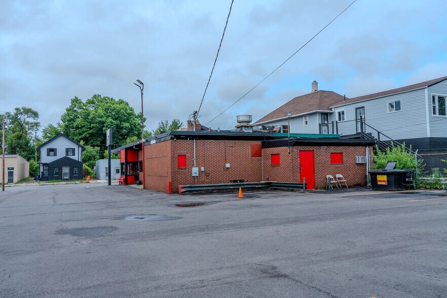 1740 W Sylvania Ave, Toledo, OH à vendre - Photo de l’immeuble – Image 2 sur 13