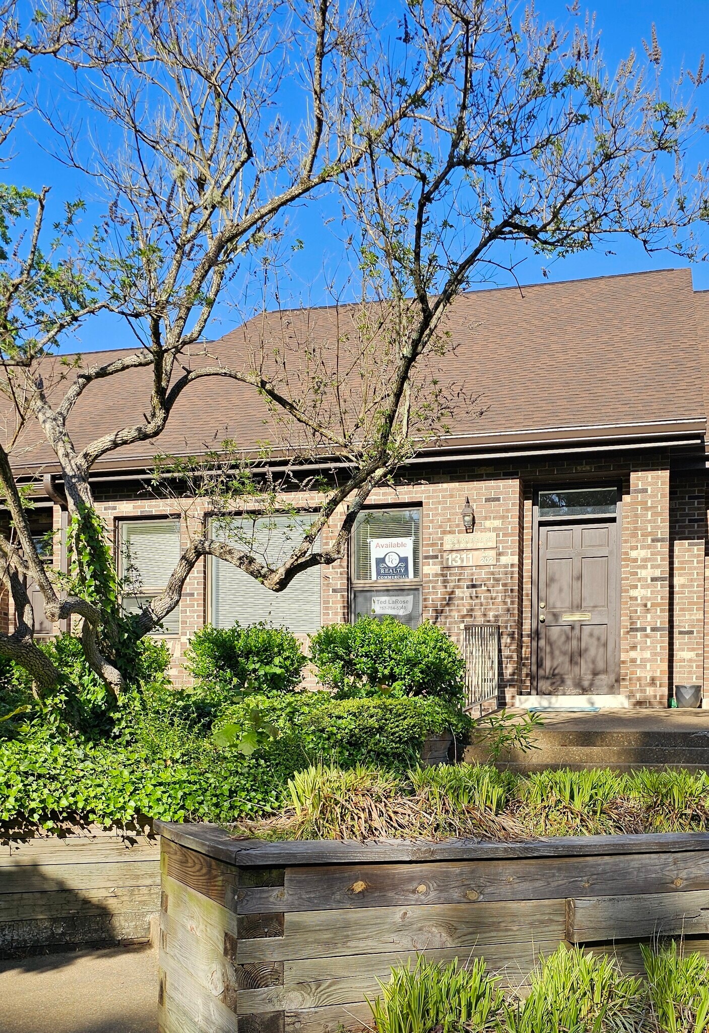 1311 Jamestown Rd, Williamsburg, VA à louer Photo de l’immeuble– Image 1 sur 9