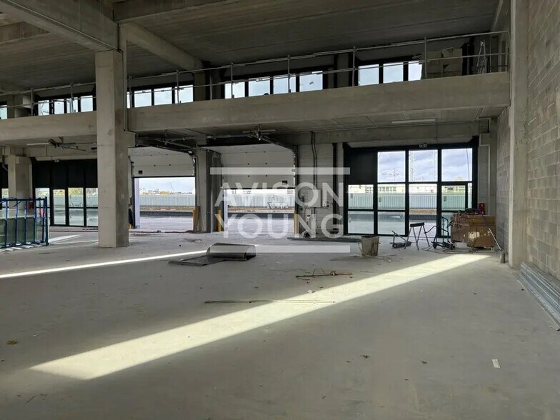 Local d’activités dans Bobigny à louer - Photo intérieure – Image 1 sur 8