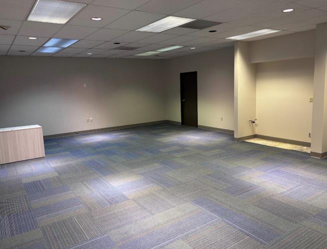 10551-10583 Lackman Rd, Lenexa, KS à louer - Photo intérieure – Image 2 sur 4