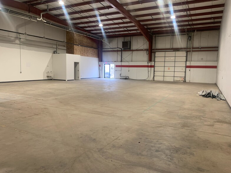 3 Quest Dr, Bloomington, IL à louer - Photo de l’immeuble – Image 3 sur 5
