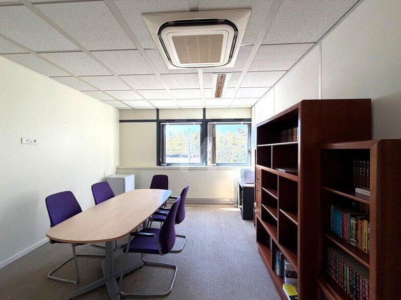 Bureau dans Saclay à vendre - Photo intérieure – Image 3 sur 10