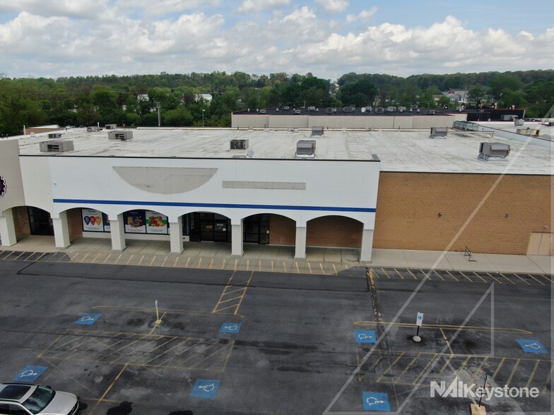 2231 Lebanon Valley Mall, Lebanon, PA à louer - Photo de l’immeuble – Image 2 sur 6