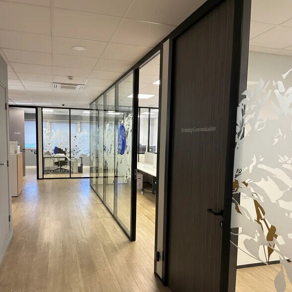 Bureau dans Courbevoie à louer - Photo de l’immeuble – Image 2 sur 5