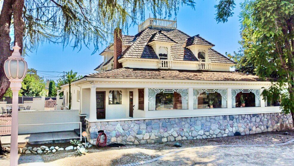 2048 Mentone Blvd, Mentone, CA à vendre - Photo de l’immeuble – Image 2 sur 40