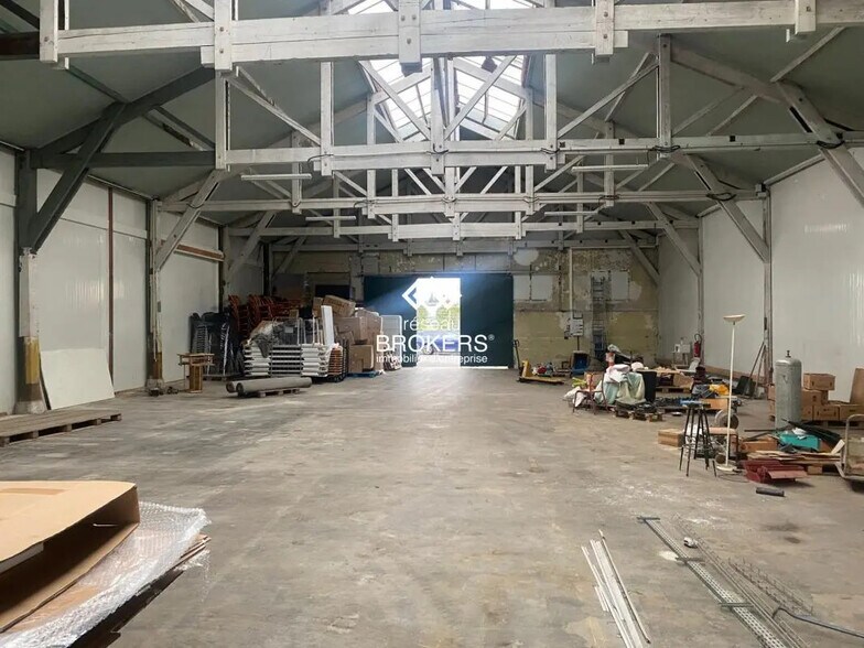 Industriel/Logistique dans Champigny-sur-Marne à louer - Photo de l’immeuble – Image 2 sur 2