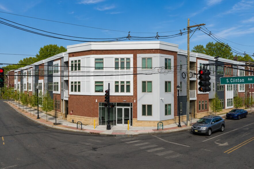 200 Hamilton Ave, Trenton, NJ à vendre - Photo de l’immeuble – Image 2 sur 8