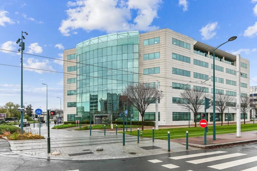 1 Avenue Du Général De Gaulle, Gennevilliers à louer - Photo de l’immeuble – Image 2 sur 11