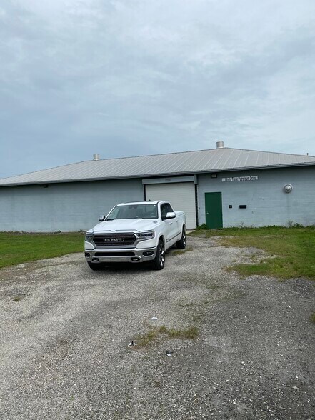 501 World Trade Petroleum Dr, Belle Glade, FL à louer - Photo de l’immeuble – Image 3 sur 3