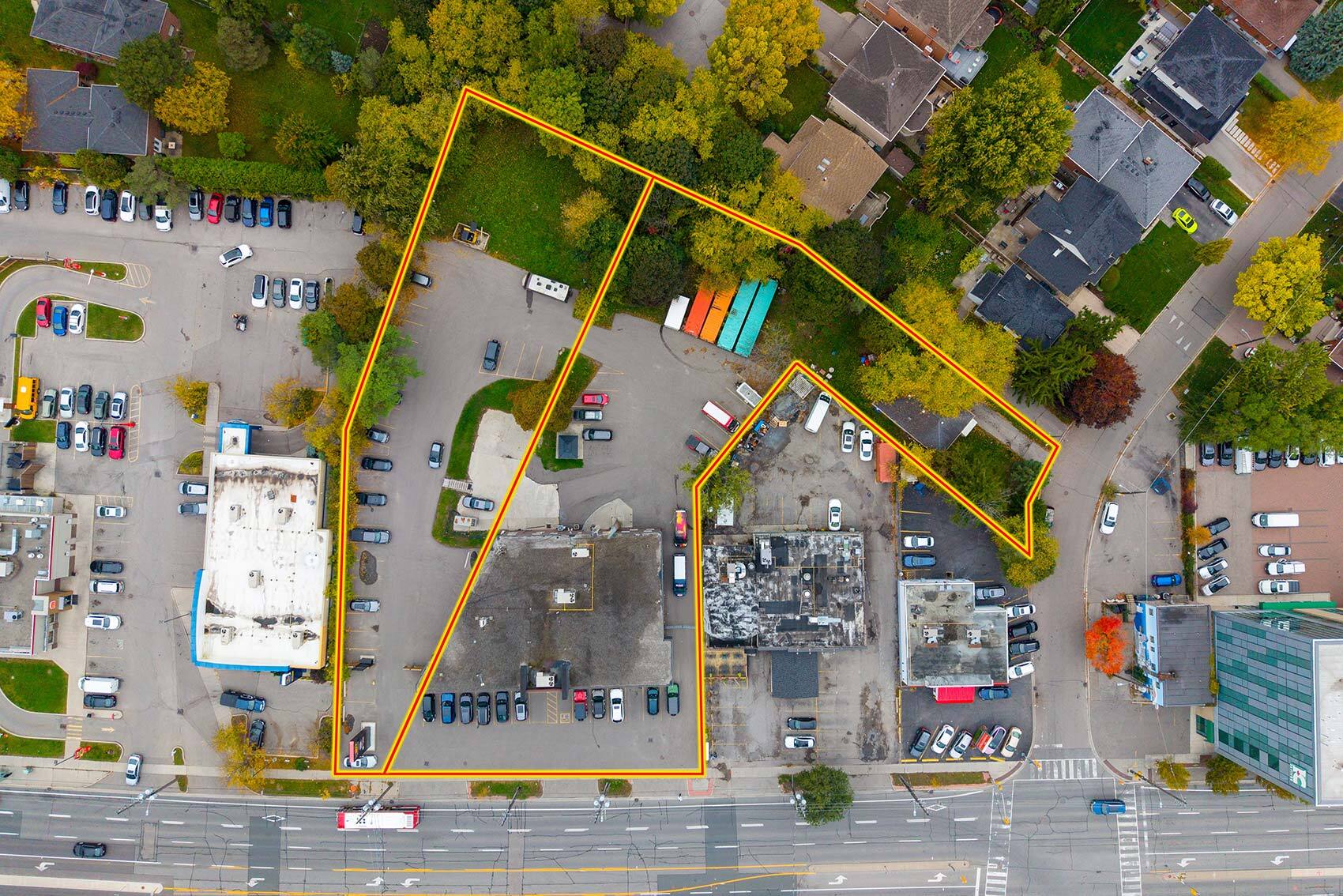 5312 Dundas St W, Toronto, ON à vendre Aérien– Image 1 sur 13