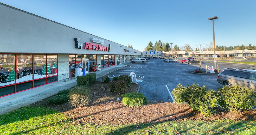 4637-4695 Commercial St SE, Salem, OR à louer - Photo de l’immeuble – Image 3 sur 12