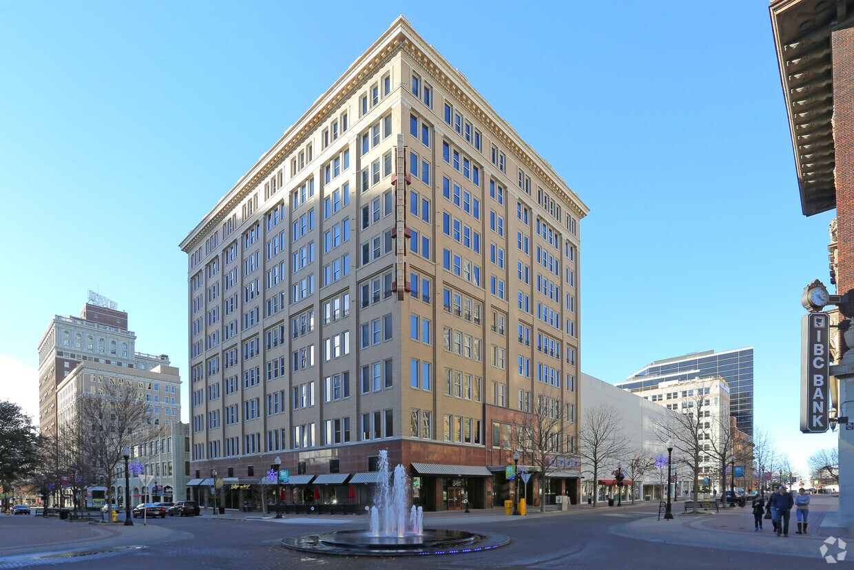 418 S Main St, Tulsa, OK à louer Photo de l’immeuble– Image 1 sur 2