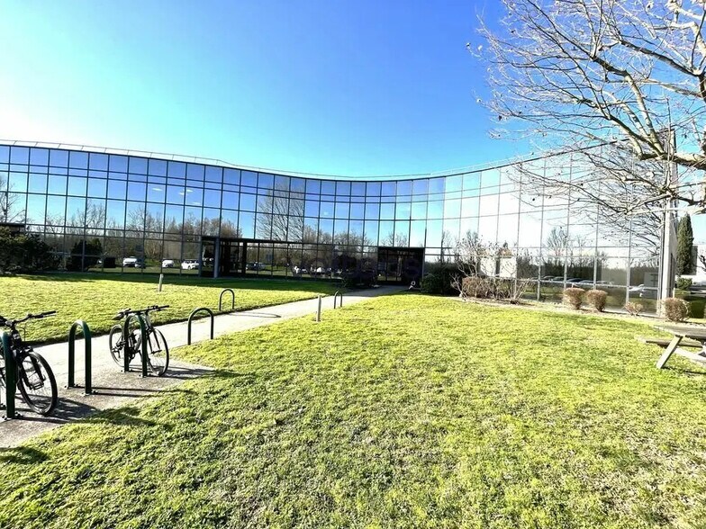 8 Rue Maryse Hilsz, Toulouse à louer - Photo de l’immeuble – Image 2 sur 7