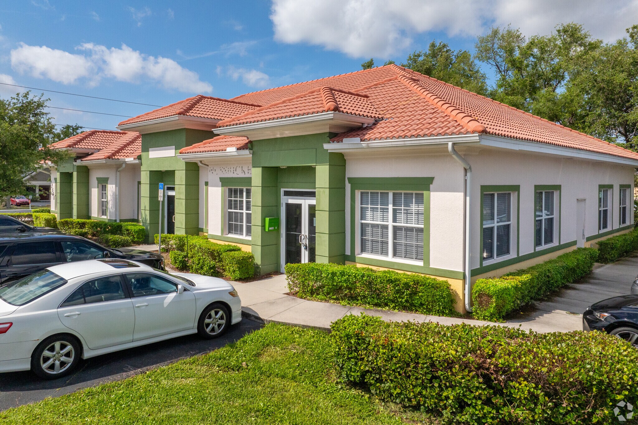 12500 Brantley Commons Ct, Fort Myers, FL à louer Photo de l’immeuble– Image 1 sur 6