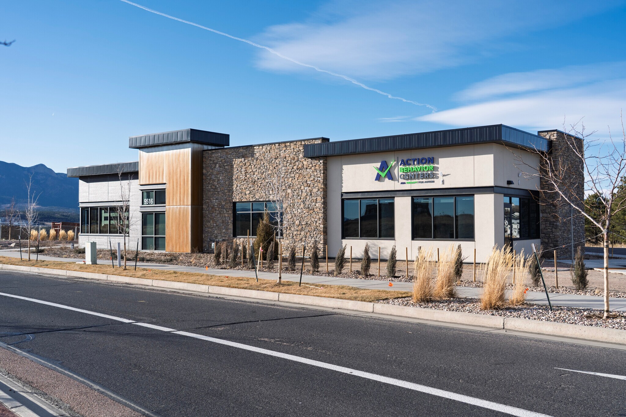 9516 Federal Dr, Colorado Springs, CO à vendre Photo principale– Image 1 sur 8