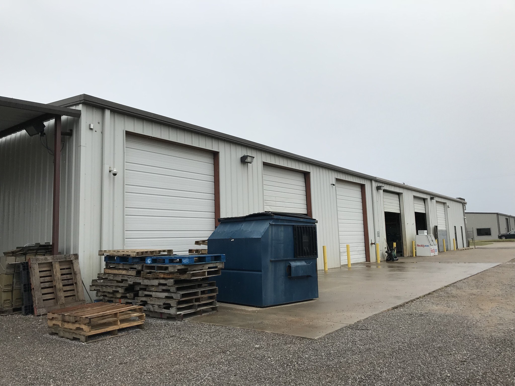 217 S Alliance Ct, Oklahoma City, OK à louer Photo principale– Image 1 sur 14