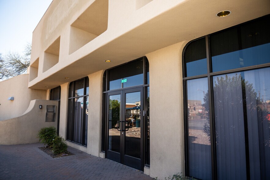 112 N Grand Ave, Nogales, AZ à louer - Photo de l’immeuble – Image 3 sur 14