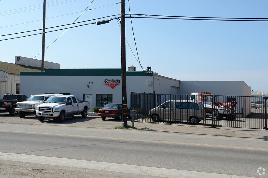 677 Pacific Ave, Oxnard, CA à vendre - Photo principale – Image 1 sur 4