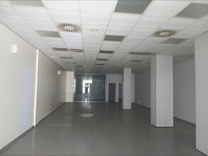 Local commercial dans El Vendrell, Tarragona à louer Plan d’étage– Image 1 sur 6