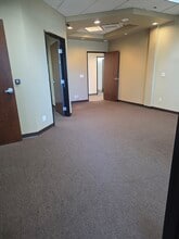 301 Science Dr, Moorpark, CA à louer Photo intérieure– Image 2 sur 7