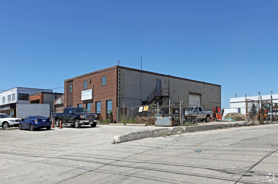 1261 Britannia Rd E, Mississauga, ON à vendre - Photo de l’immeuble – Image 2 sur 2