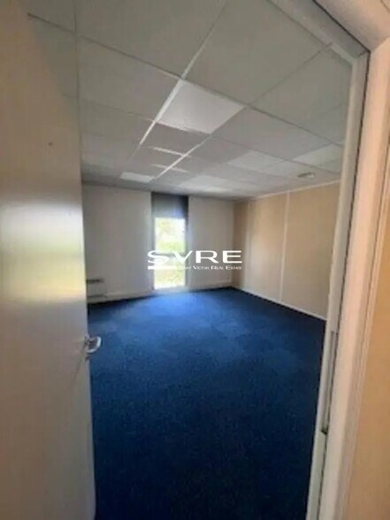 Bureau dans Marseille à louer - Photo de l’immeuble – Image 2 sur 22