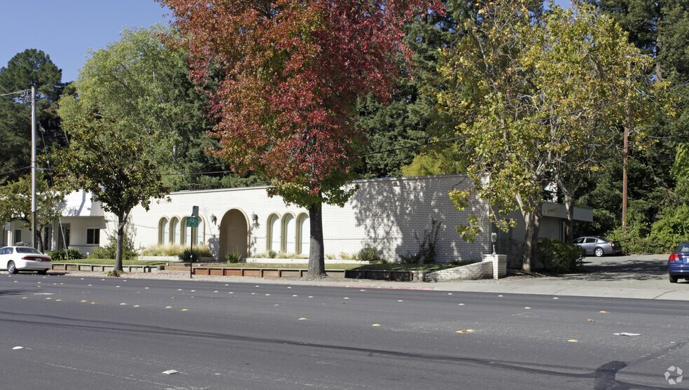 3688 Mount Diablo Blvd, Lafayette, CA à vendre - Photo principale – Image 1 sur 5