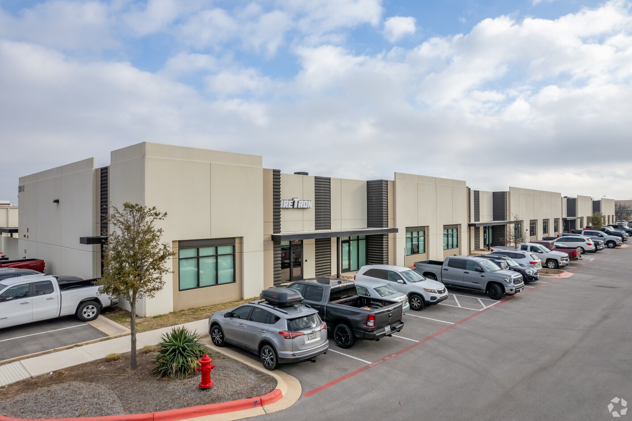 2301 Double Creek Dr, Round Rock, TX à louer Photo principale– Image 1 sur 8